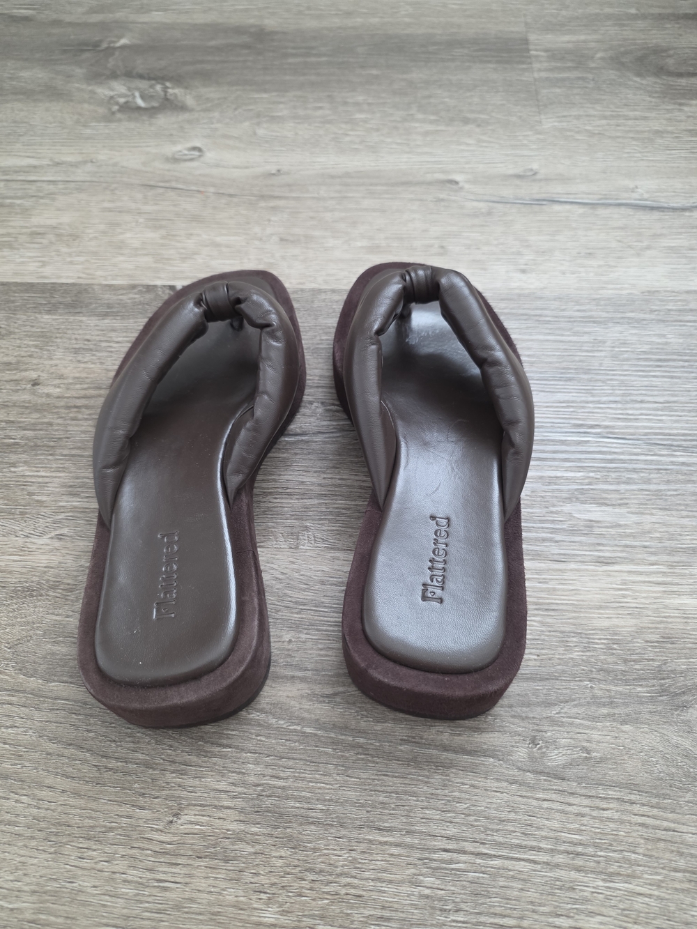 FLATTERED - Leather blair thong toe sandals